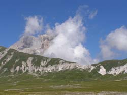 ������ - ��������� �������, ������ Campo Imperatore, ��������� �� ���-�������� ���� �� ��������� Corno Grande / �������� ��� - 2912�. 17.07.2011 
