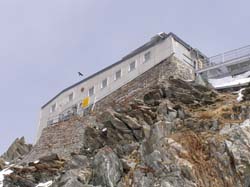 ��������� ����, �� Plan de l'Aiguille(�������� ������� �� �����) ���� ��������� ������� � ����� �� ���� Grands Mulets 27.04.2011 