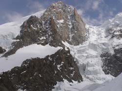 ��������� ����, �� Plan de l'Aiguille(�������� ������� �� �����) ���� ��������� ������� � ����� �� ���� Grands Mulets 27.04.2011 